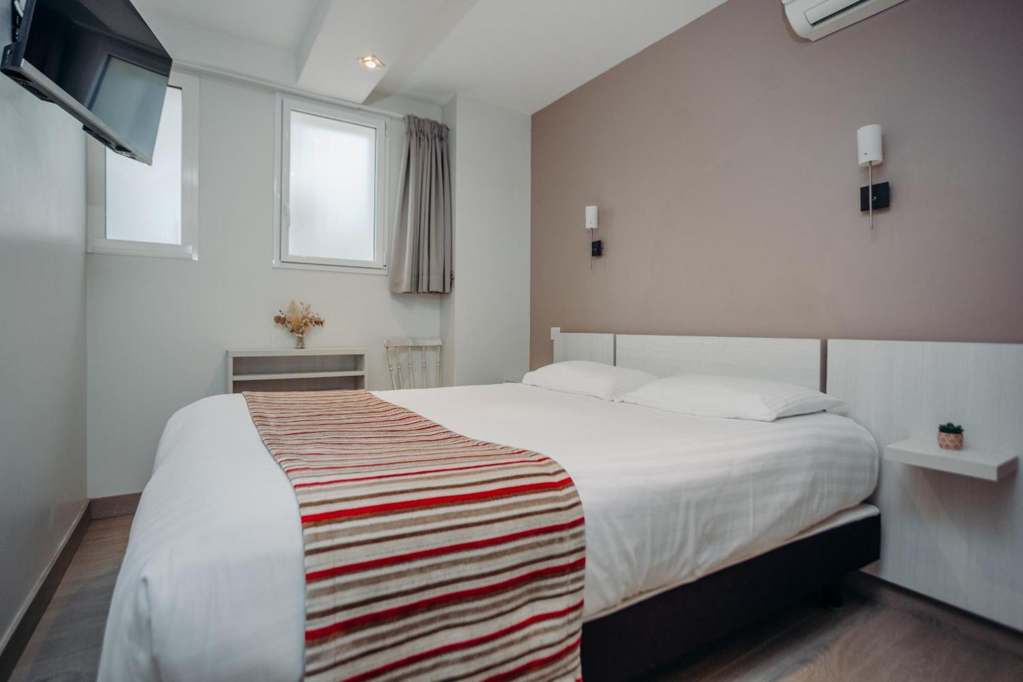 Hotel Valencia Hendaye Exterior photo