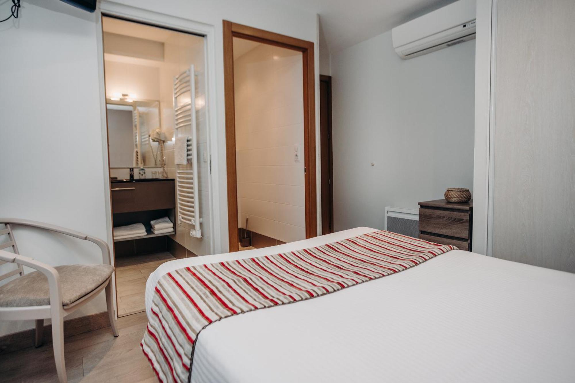 Hotel Valencia Hendaye Exterior photo